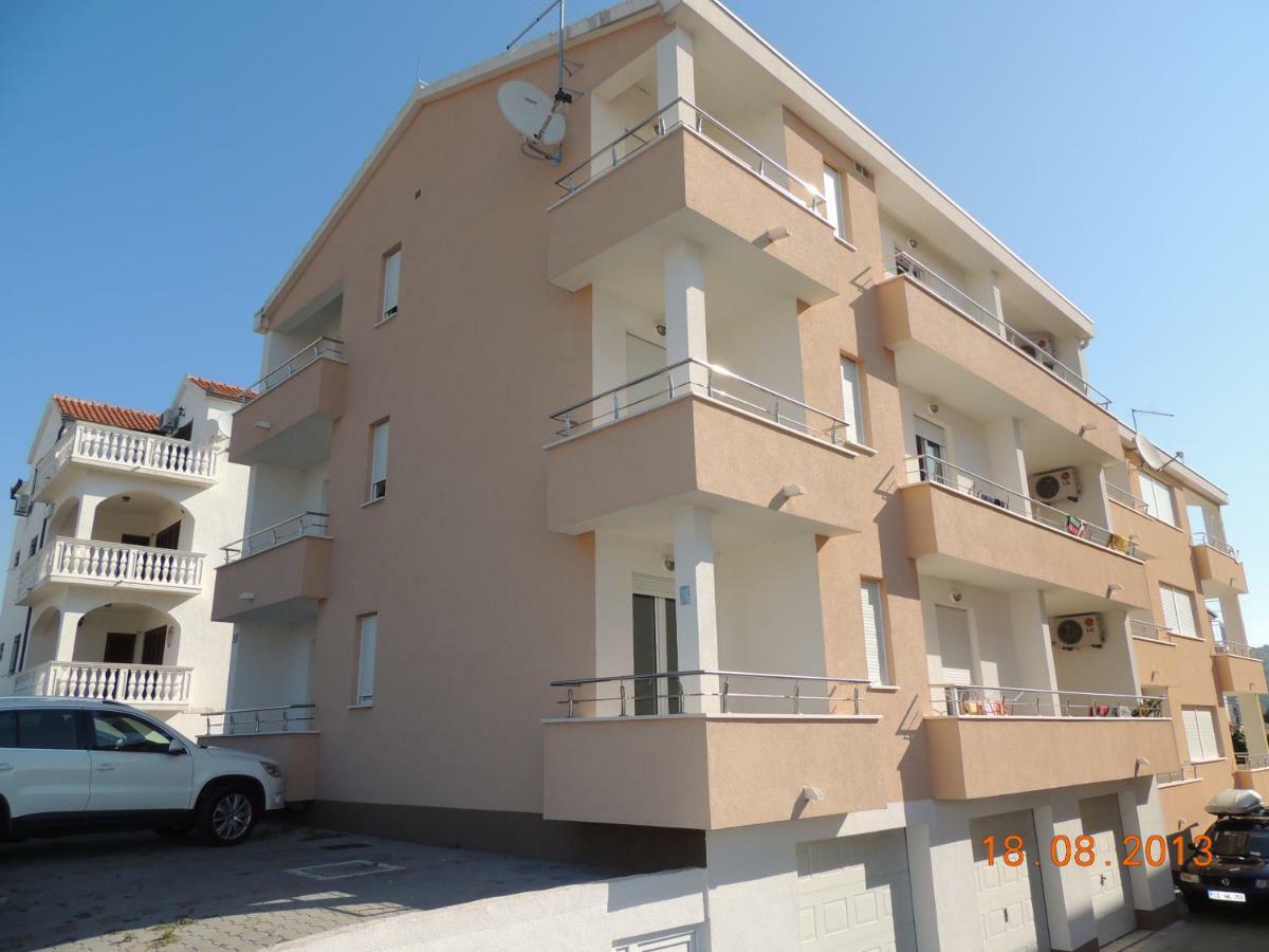 Apartments Naomi And Marsel Трогир Экстерьер фото