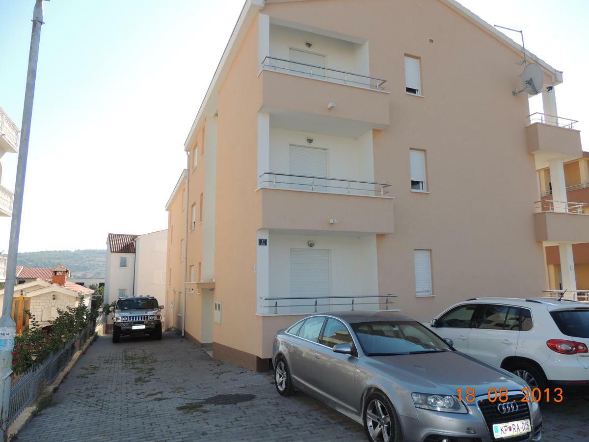 Apartments Naomi And Marsel Трогир Экстерьер фото